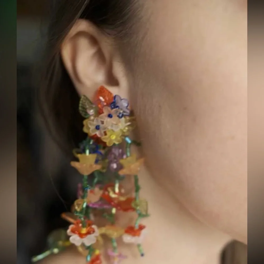beaded floral tropical dangling earrings for FARM Rio Ad. Silver back - Picture 3 of 13